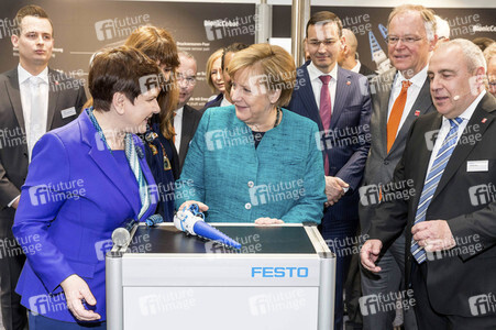 Eröffnungsrundgang der Bundeskanzelerin auf der Hannover Messe 2017