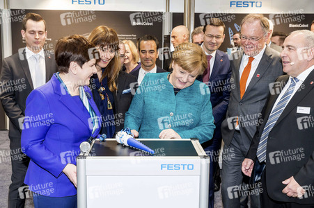 Eröffnungsrundgang der Bundeskanzelerin auf der Hannover Messe 2017