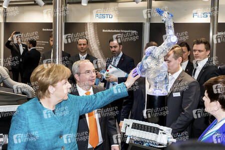 Eröffnungsrundgang der Bundeskanzelerin auf der Hannover Messe 2017