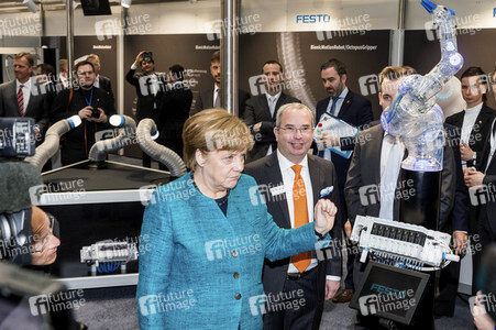 Eröffnungsrundgang der Bundeskanzelerin auf der Hannover Messe 2017