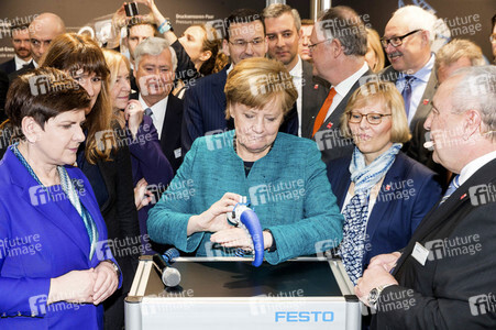 Eröffnungsrundgang der Bundeskanzelerin auf der Hannover Messe 2017