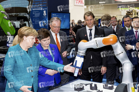 Eröffnungsrundgang der Bundeskanzelerin auf der Hannover Messe 2017