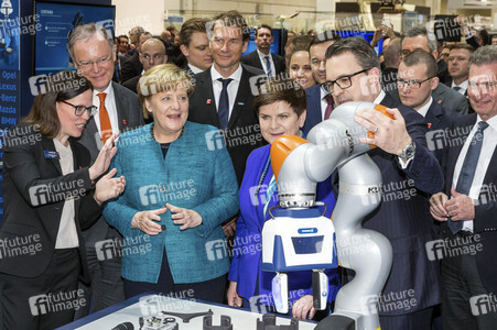 Eröffnungsrundgang der Bundeskanzelerin auf der Hannover Messe 2017