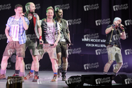 Liveshow 'Das große Schlagerfest - Die Party des Jahres' in Kiel