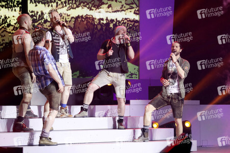 Liveshow 'Das große Schlagerfest - Die Party des Jahres' in Kiel