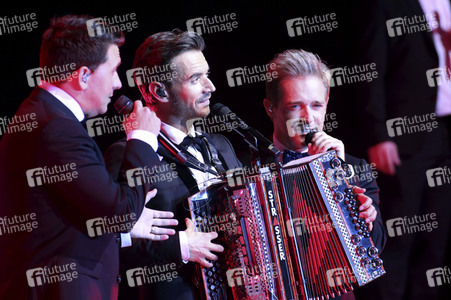 Liveshow 'Das große Schlagerfest - Die Party des Jahres' in Kiel