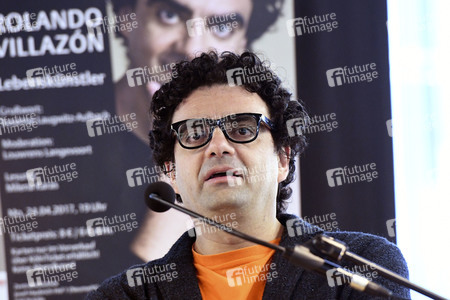 Buchpräsentation 'Lebenskünstler' von Rolando Villazon in Köln