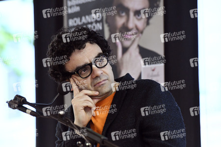 Buchpräsentation 'Lebenskünstler' von Rolando Villazon in Köln