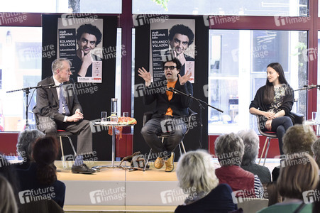 Buchpräsentation 'Lebenskünstler' von Rolando Villazon in Köln