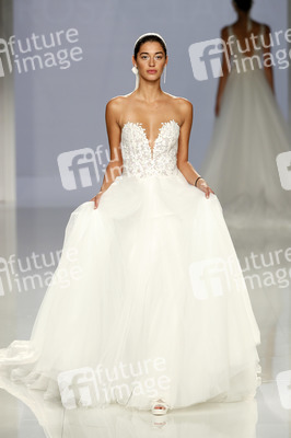 Rosa Clara Fashion Show, Barcelona Bridal Fashion Week