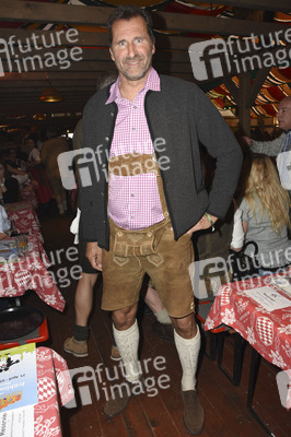 Feier zum HipPopdrom Charity Golfturnier in München