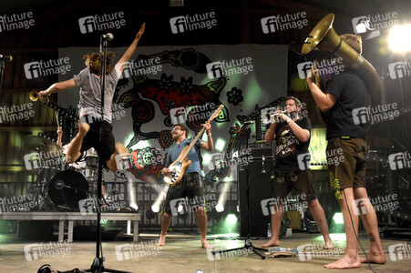 Konzert von LaBrassBanda in Grasbrunn