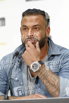 Pressekonferenz zum Charity-Event 'Duell der Maschinen' in Köln