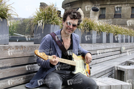 CD-Präsentation von Doyle Bramhall II in Hamburg