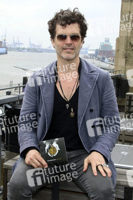 CD-Präsentation von Doyle Bramhall II in Hamburg