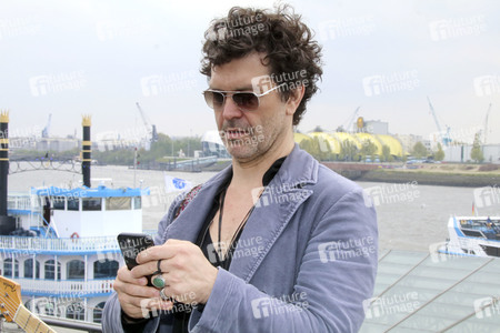 CD-Präsentation von Doyle Bramhall II in Hamburg
