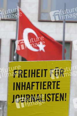 Demonstration für die Freilassung der in der Türkei inhaftierten Journalisten in Berlin