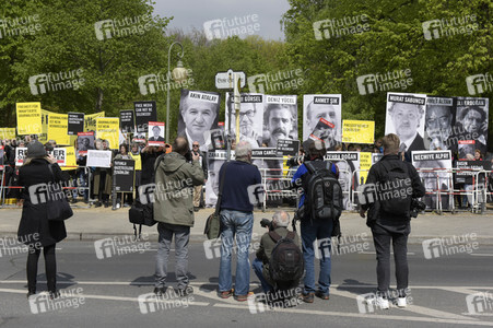Demonstration für die Freilassung der in der Türkei inhaftierten Journalisten in Berlin