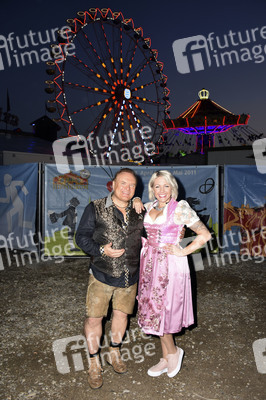 Auftritt von Angie Helfrich und der Högl Fun Band in München