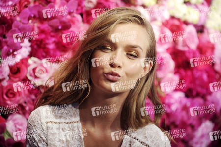 Präsentation von Victoria's Secret Bombshell Fragrance in New York