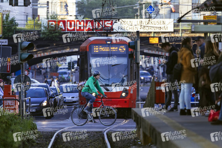 Symbolfoto Bahnübergang
