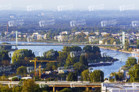 Symbolfoto Mülheimer Brücke