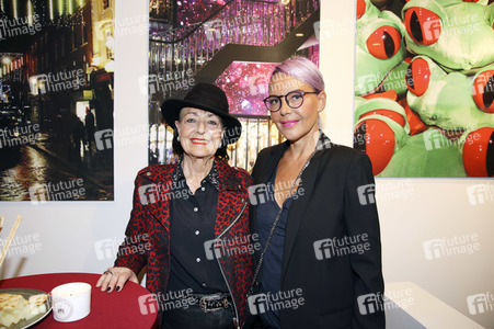 Vernissage der Fotoaustellung von Natascha Ochsenknecht in Berlin