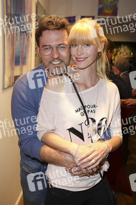 Vernissage der Fotoaustellung von Natascha Ochsenknecht in Berlin