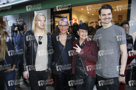 Vernissage der Fotoaustellung von Natascha Ochsenknecht in Berlin