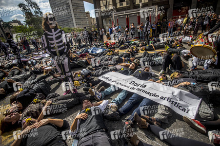 Demonstration gegen Sparmaßnahmen im Kulturbereich in Sao Paulo