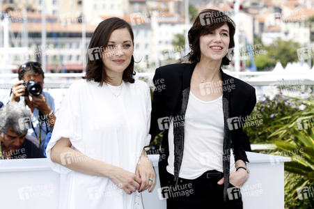 'Les fantomes d'Ismael' Photocall Cannes Film Festival 2017