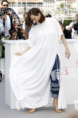 'Les fantomes d'Ismael' Photocall Cannes Film Festival 2017