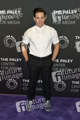 TV-Film Premiere 'Dirty Dancing' in Beverly Hills