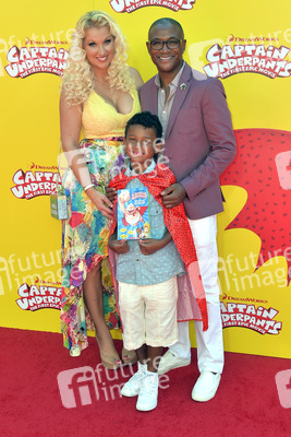 Filmpremiere 'Captain Underpants: The First Epic Movie' in Westwood