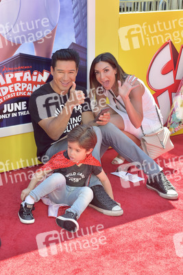 Filmpremiere 'Captain Underpants: The First Epic Movie' in Westwood