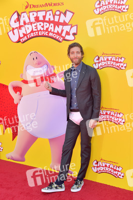 Filmpremiere 'Captain Underpants: The First Epic Movie' in Westwood