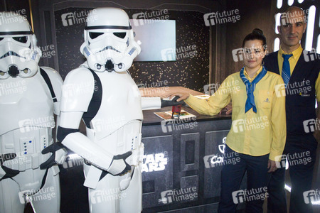 Briefmarkenpräsentation zu 40 Jahre Star Wars in Madrid