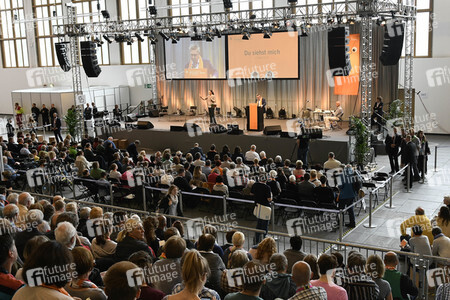 De Maizière und al-Tayyeb auf dem 36. Deutschen Evangelischen Kirchentag in Berlin