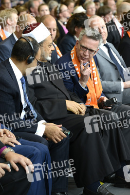 De Maizière und al-Tayyeb auf dem 36. Deutschen Evangelischen Kirchentag in Berlin