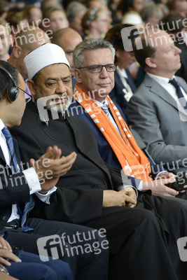 De Maizière und al-Tayyeb auf dem 36. Deutschen Evangelischen Kirchentag in Berlin