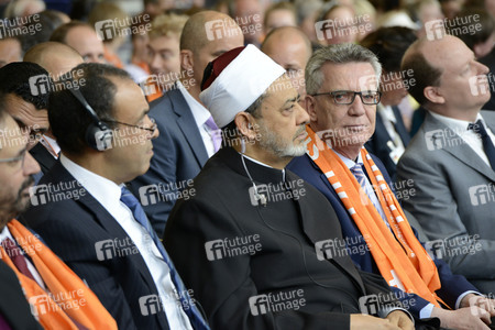 De Maizière und al-Tayyeb auf dem 36. Deutschen Evangelischen Kirchentag in Berlin