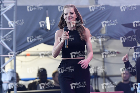 Yvonne Catterfeld live beim 36. Deutschen Evangelischen Kirchentag in Berlin