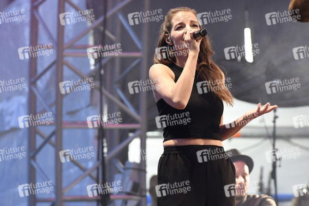 Yvonne Catterfeld live beim 36. Deutschen Evangelischen Kirchentag in Berlin