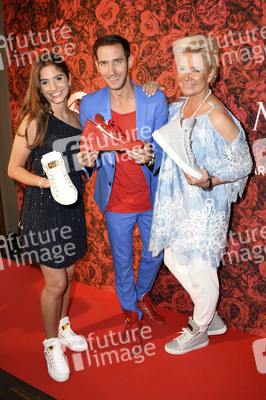 Charity Shopping Night 2017 in München
