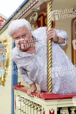Gala-Premiere des Circus Roncalli in Hamburg