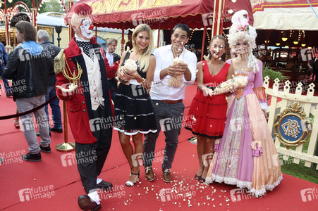 Gala-Premiere des Circus Roncalli in Hamburg