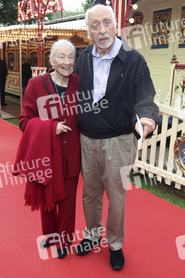 Gala-Premiere des Circus Roncalli in Hamburg
