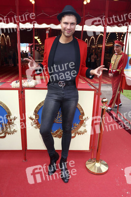 Gala-Premiere des Circus Roncalli in Hamburg