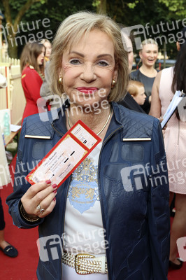 Gala-Premiere des Circus Roncalli in Hamburg