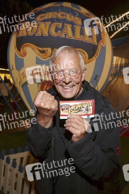Gala-Premiere des Circus Roncalli in Hamburg
